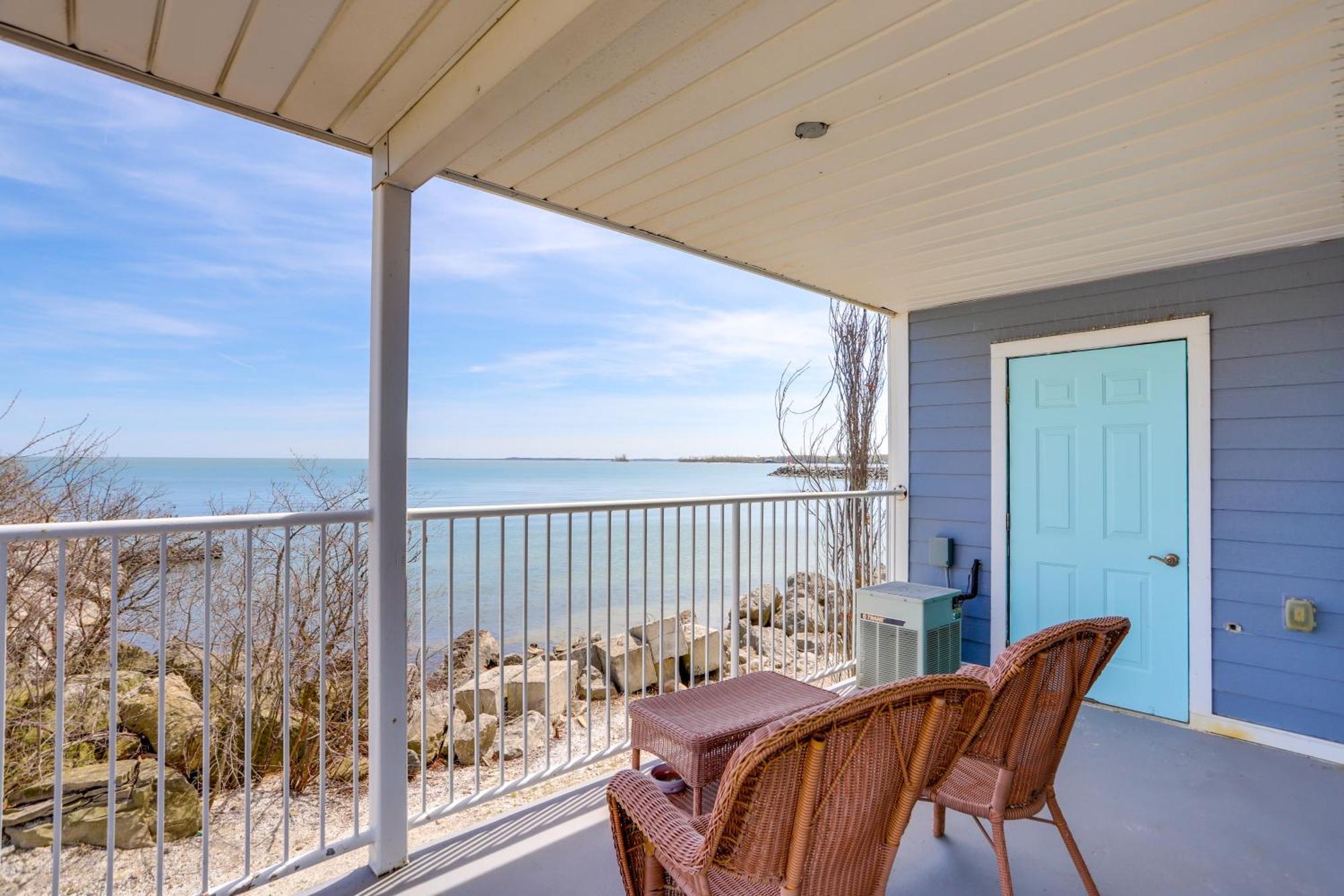 Waterfront Bass Island Retreat With Balcony And Tv Apartment Put-in-Bay Exterior foto